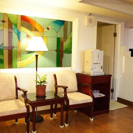Athens Hotel Đài Trung Ngoại thất bức ảnh