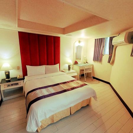 Athens Hotel Đài Trung Ngoại thất bức ảnh