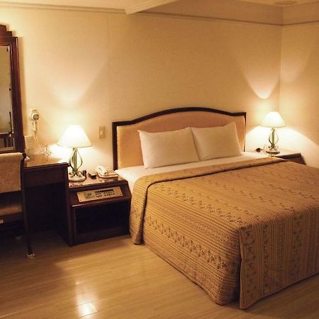 Athens Hotel Đài Trung Ngoại thất bức ảnh