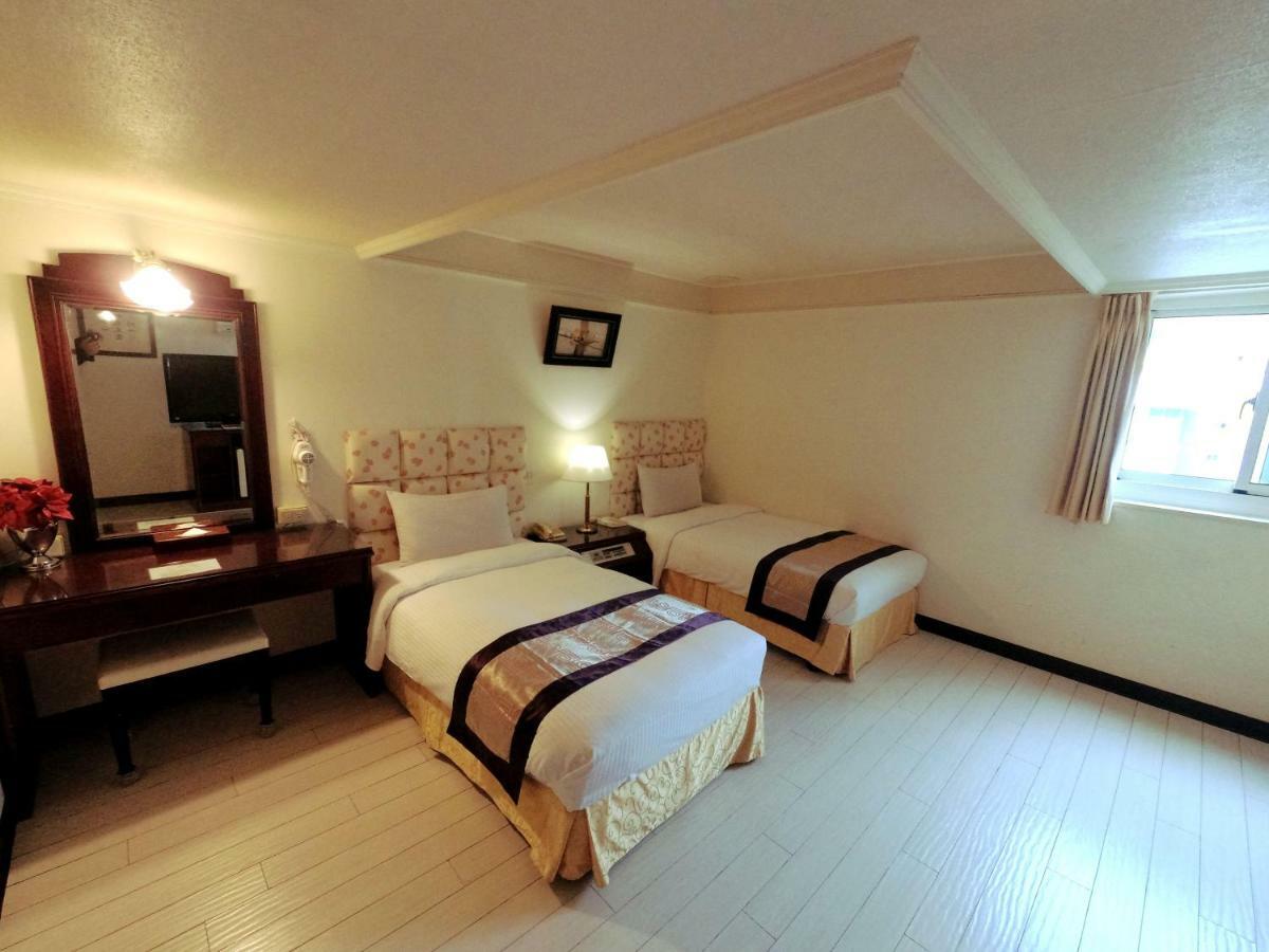 Athens Hotel Đài Trung Ngoại thất bức ảnh