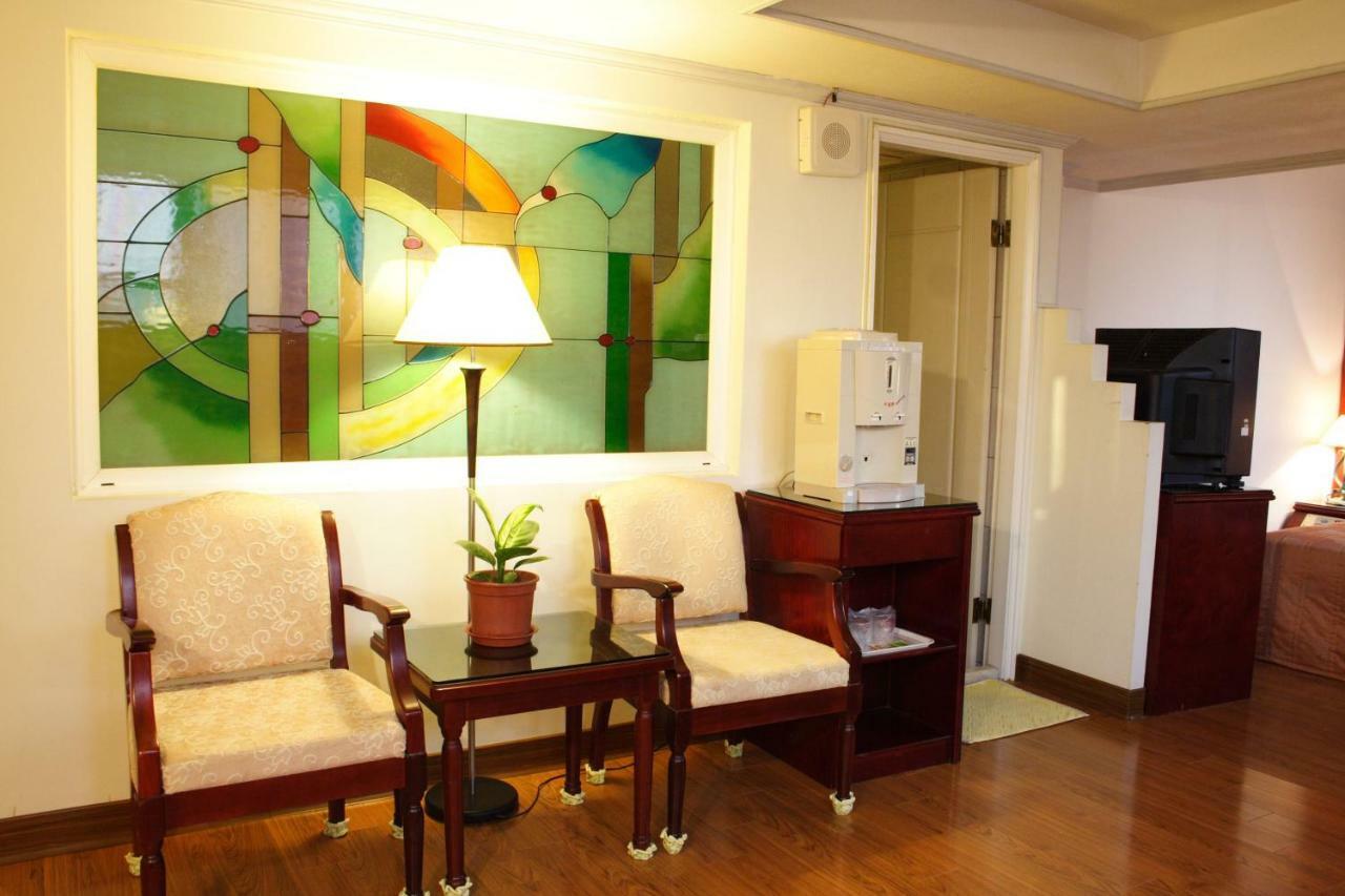 Athens Hotel Đài Trung Ngoại thất bức ảnh