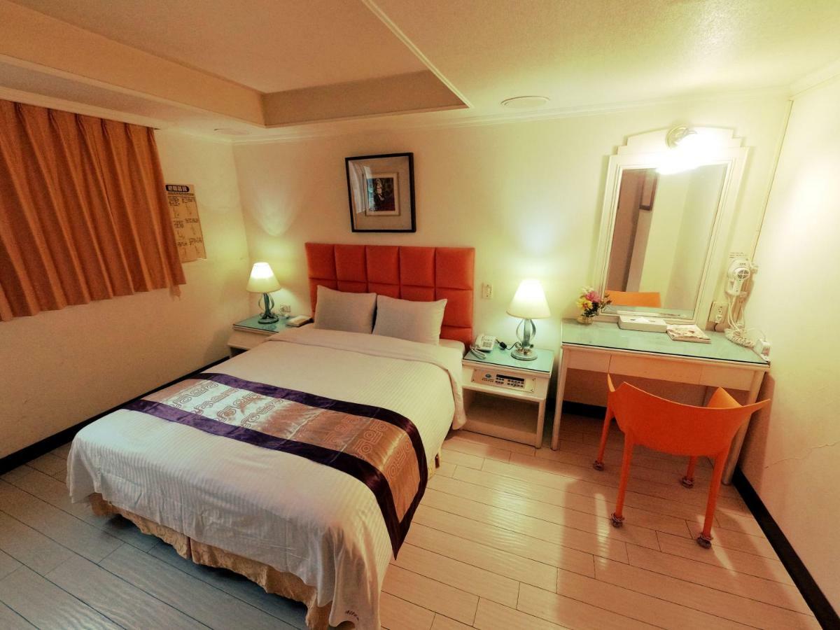 Athens Hotel Đài Trung Ngoại thất bức ảnh