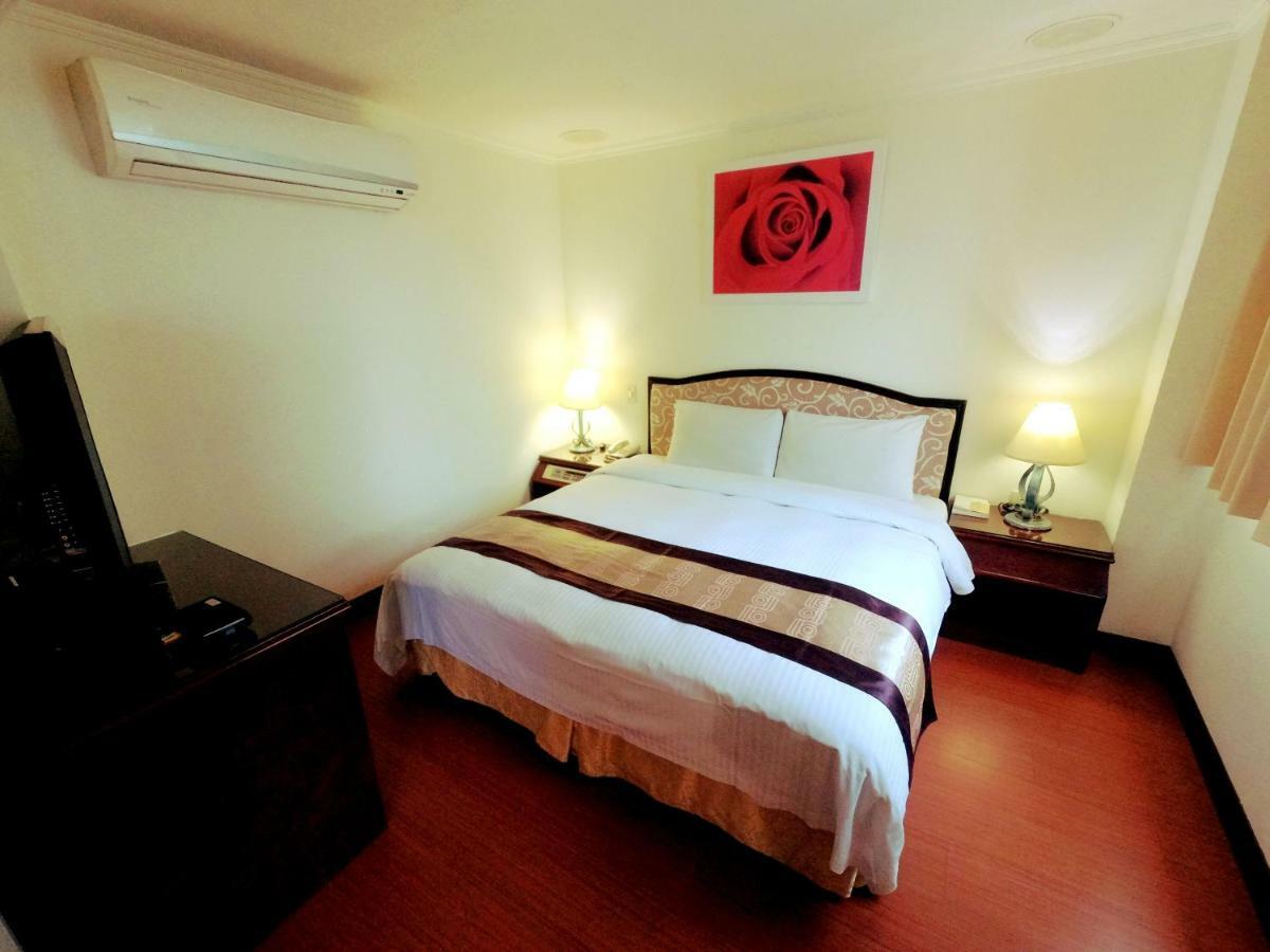 Athens Hotel Đài Trung Ngoại thất bức ảnh
