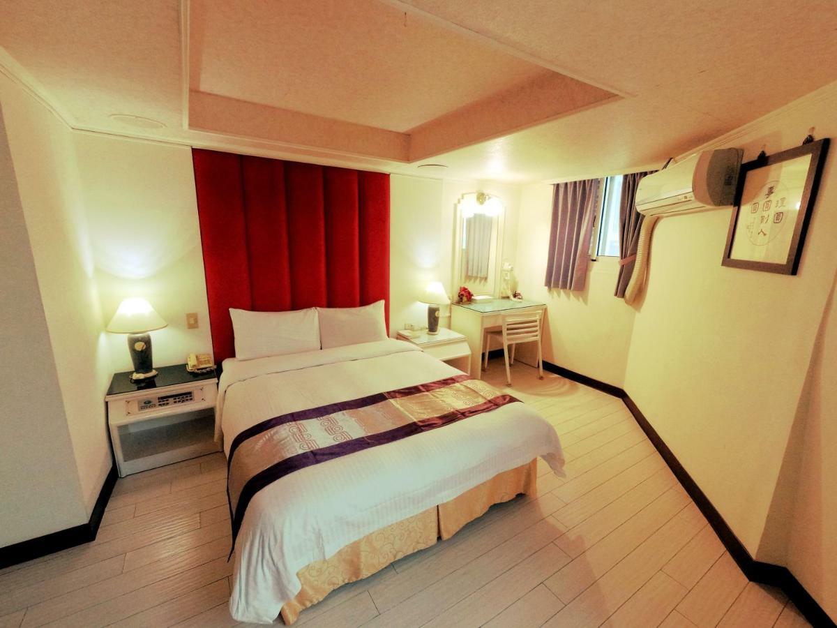 Athens Hotel Đài Trung Ngoại thất bức ảnh