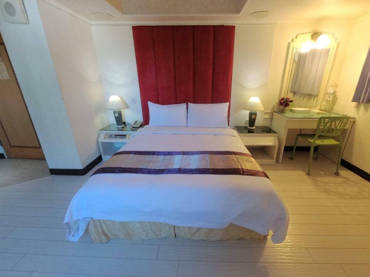 Athens Hotel Đài Trung Ngoại thất bức ảnh