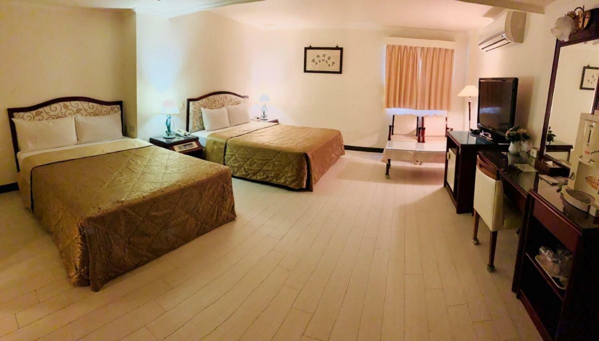Athens Hotel Đài Trung Ngoại thất bức ảnh