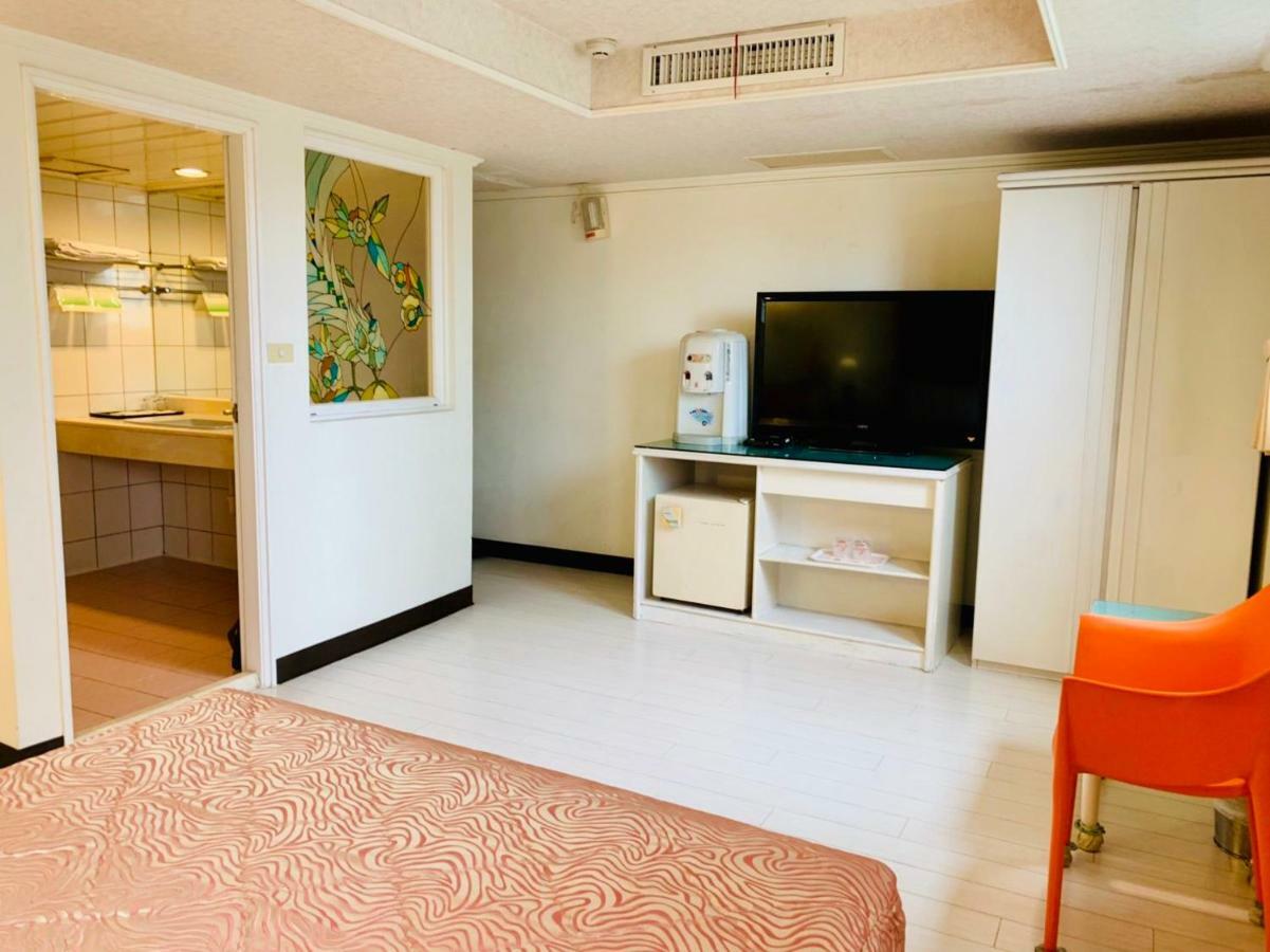 Athens Hotel Đài Trung Ngoại thất bức ảnh