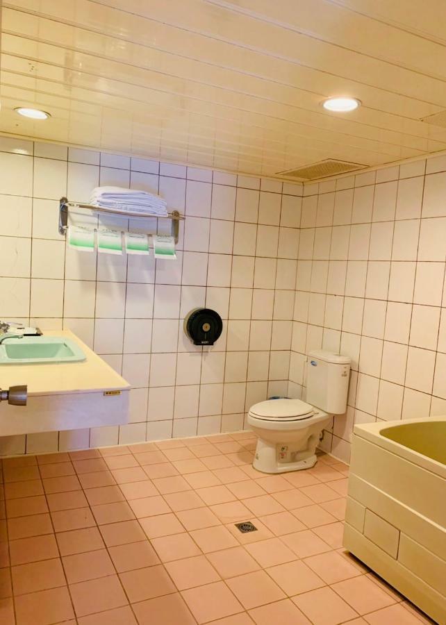 Athens Hotel Đài Trung Ngoại thất bức ảnh